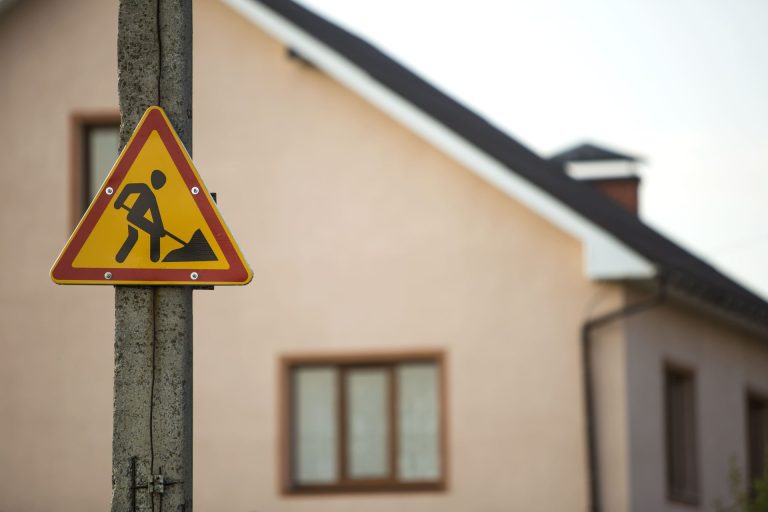 Foundation warning signs